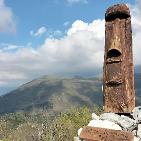 In Near Apennines Trails * Esanatoglia